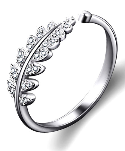 Leaf design ring in silver color